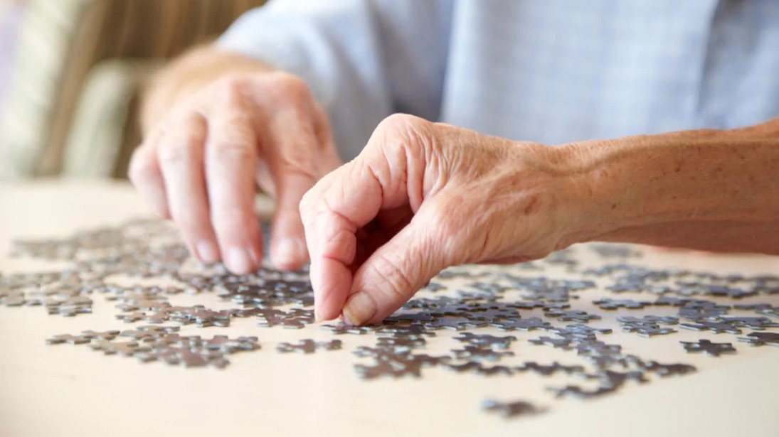 10 Stimulating Activities for Alzheimer’s Patients